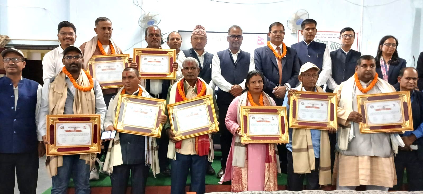 मधेश प्रदेशका ८ उत्कृष्ट किसान सम्मानित